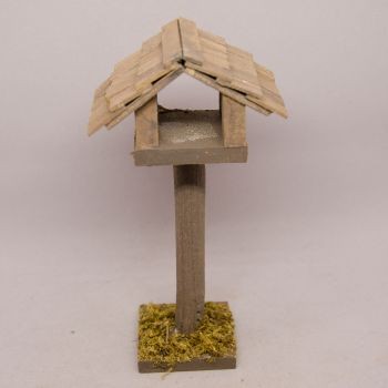 VOGELHAUS AUF STAMM 7cm